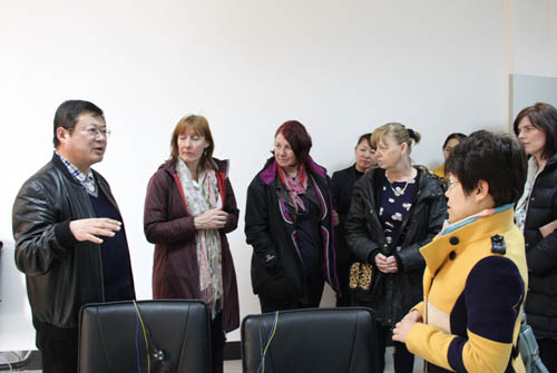 英国知山大学医学院医学专家来院参观